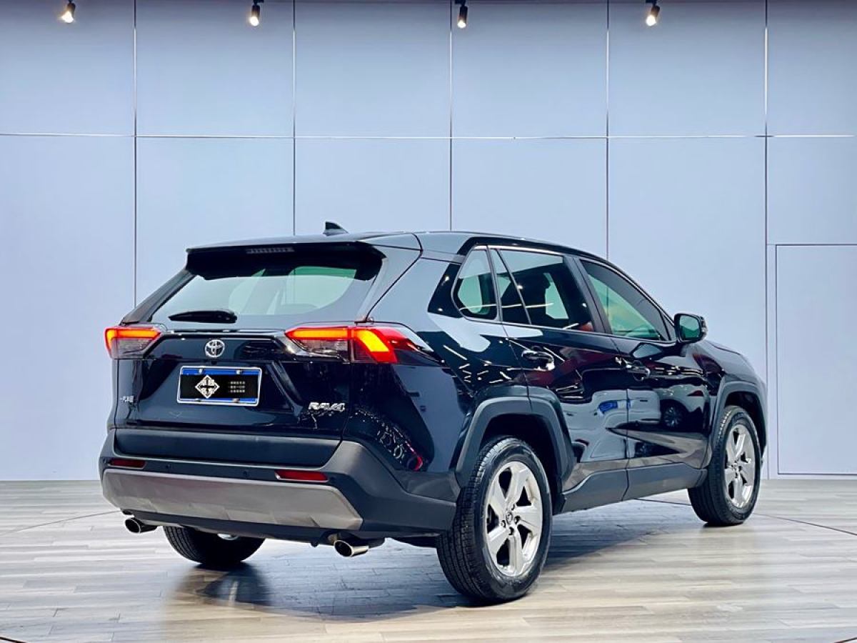 豐田 RAV4榮放  2020款 2.0L CVT兩驅(qū)風(fēng)尚版圖片