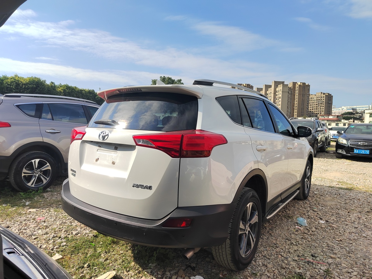 豐田 RAV4  2018款 榮放 2.0L CVT兩驅(qū)風(fēng)尚版圖片