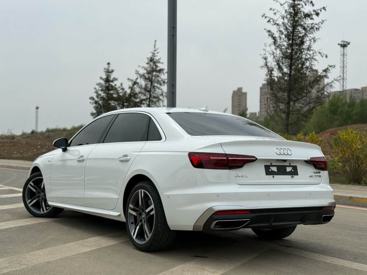 奧迪 奧迪A4L  2020款 40 TFSI 豪華動(dòng)感型圖片