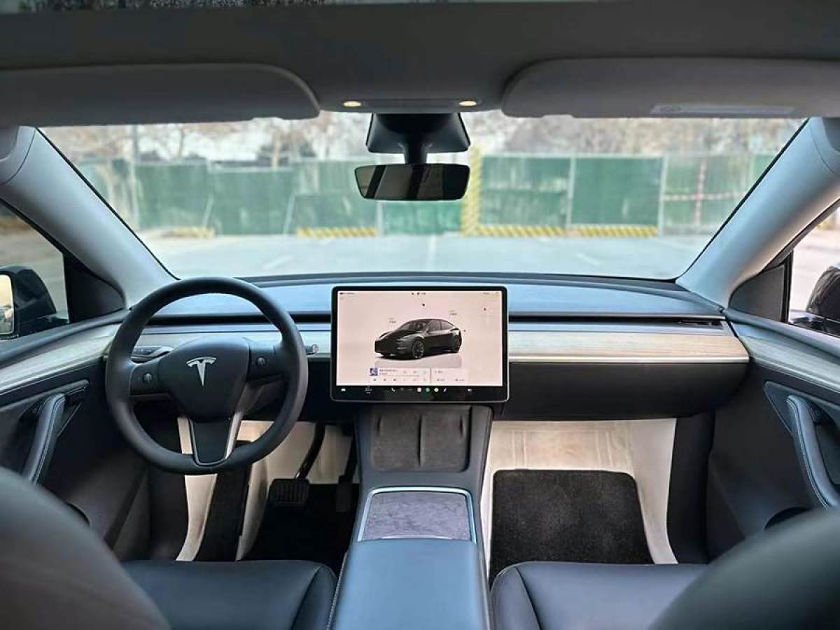 特斯拉 Model 3  2023款 煥新版 后輪驅(qū)動圖片