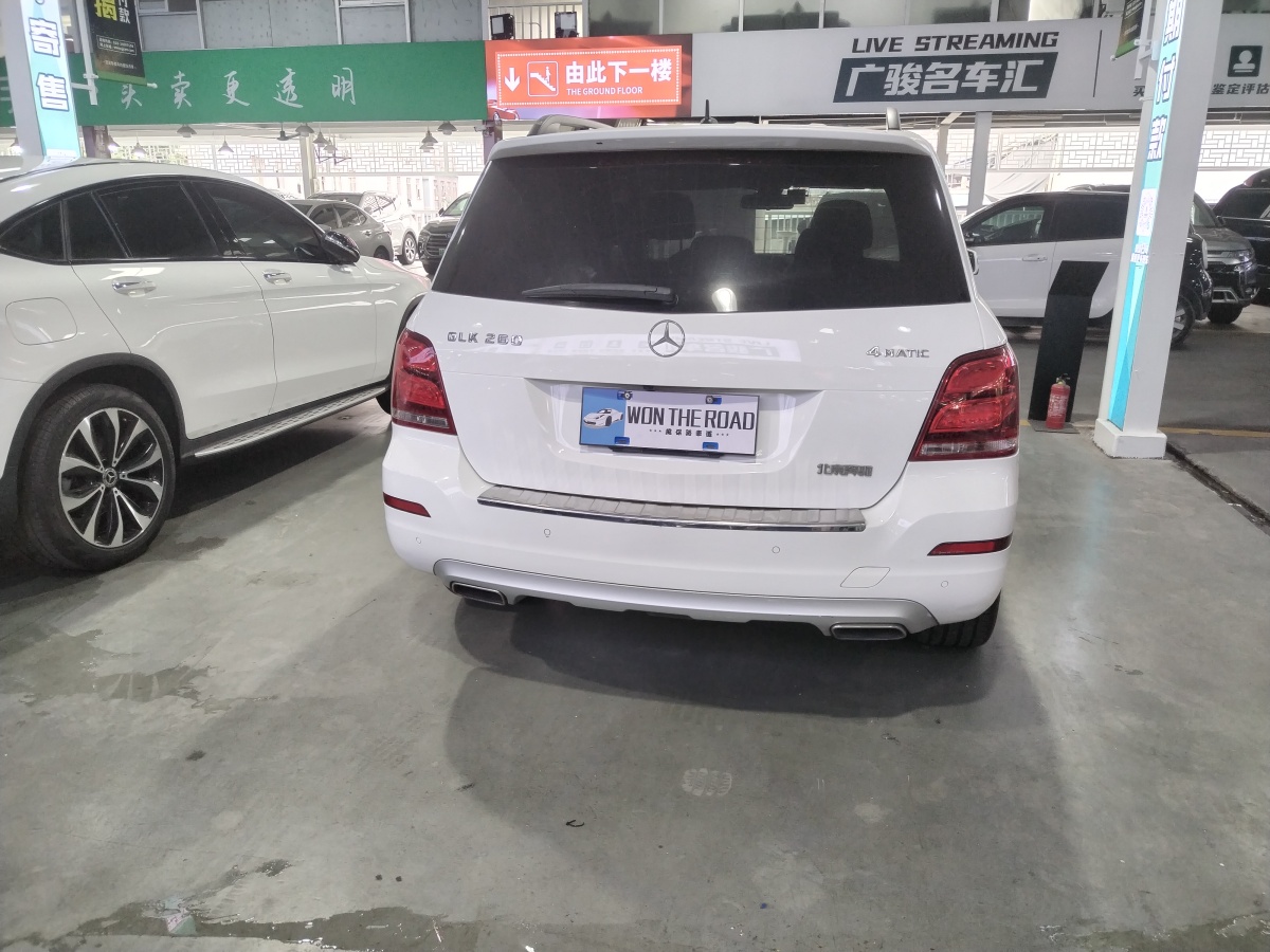 奔馳 奔馳GLK級(jí)  2014款 GLK 260 4MATIC 動(dòng)感型圖片