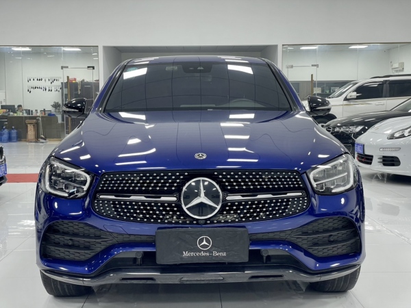 奔驰 奔驰GLC  2021款 GLC 300 4MATIC 轿跑SUV