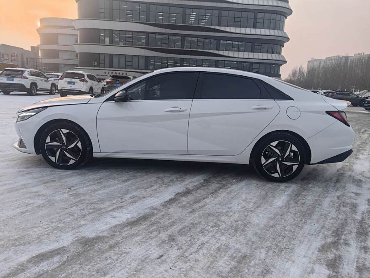 現(xiàn)代 伊蘭特  2023款 240TGDi DCT N Line LUX尊貴版圖片