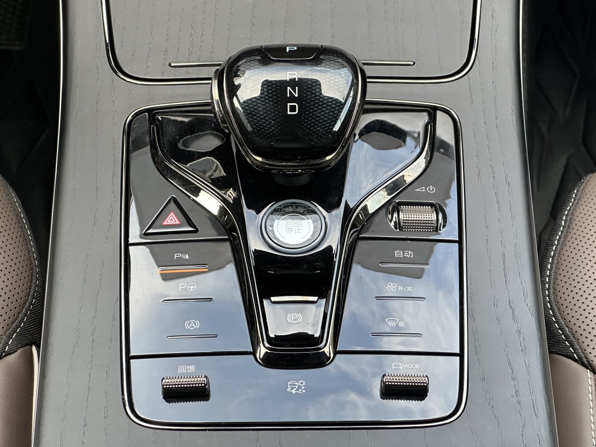 比亚迪 汉  2022款 EV 创世版 610KM四驱尊享型图片