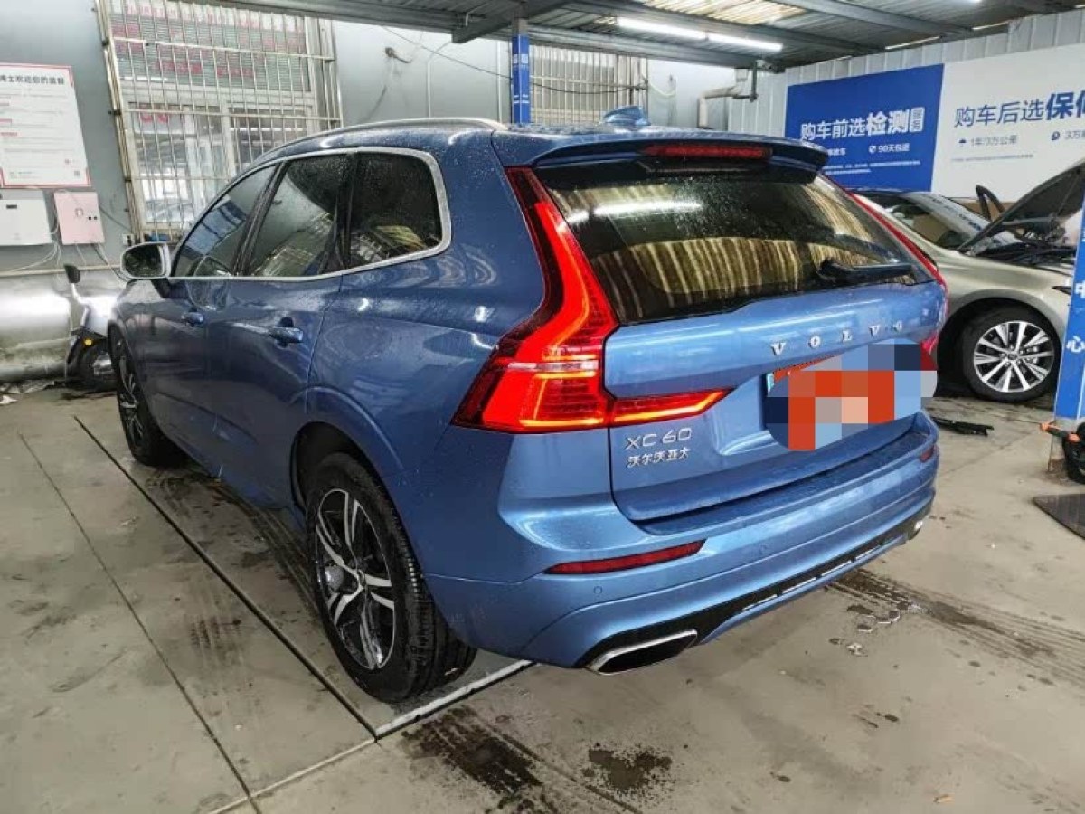 沃爾沃 XC60  2018款 T5 四驅(qū)智遠(yuǎn)運(yùn)動(dòng)版圖片