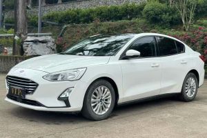 福克斯 福特 三廂 EcoBoost 180 自動(dòng)ST Line