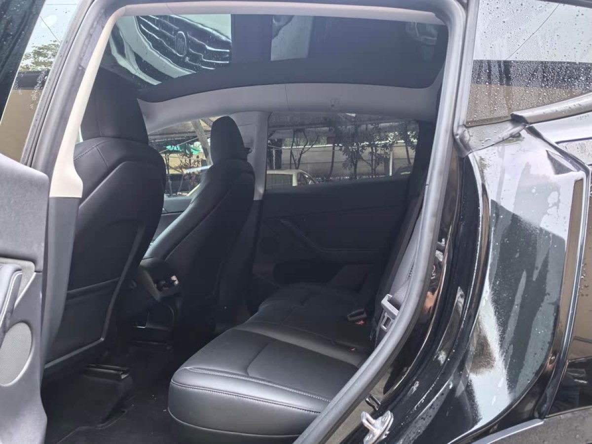 特斯拉 Model Y  2022款 改款 后輪驅(qū)動版圖片