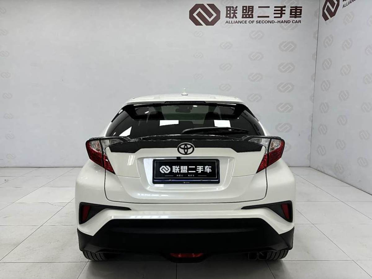 2019年11月豐田 C-HR  2020款 2.0L 領(lǐng)先版