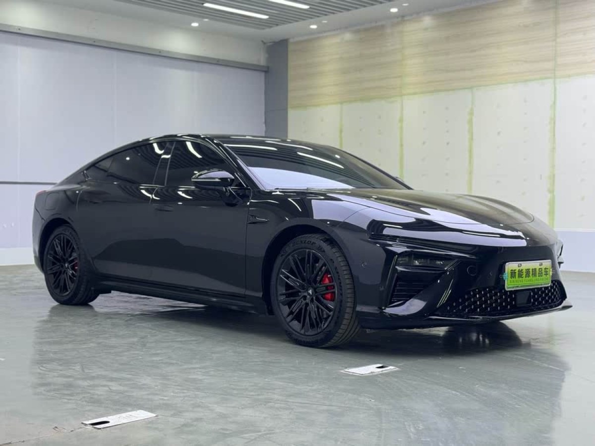 哪吒 哪吒S  2022款 增程版 1160km 后驅(qū)大版圖片