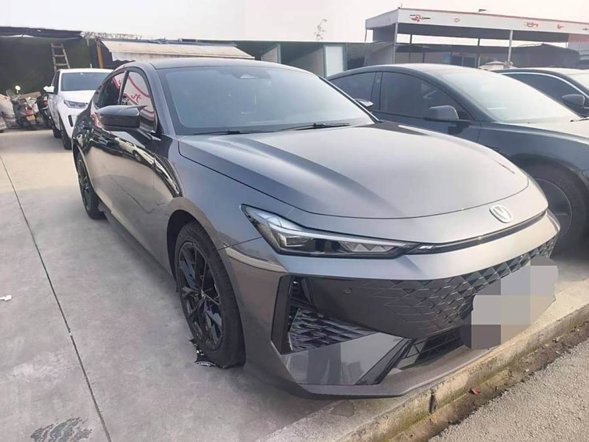 長(zhǎng)安 長(zhǎng)安UNI-V  2024款 1.5T 尊享型圖片