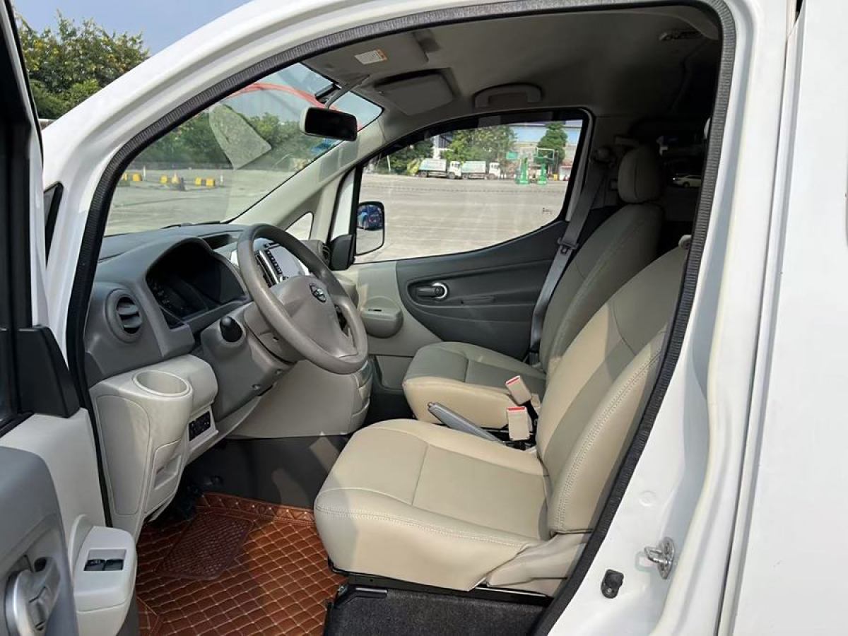 日產(chǎn) NV200  2014款 1.6L CVT豪華型 國IV圖片