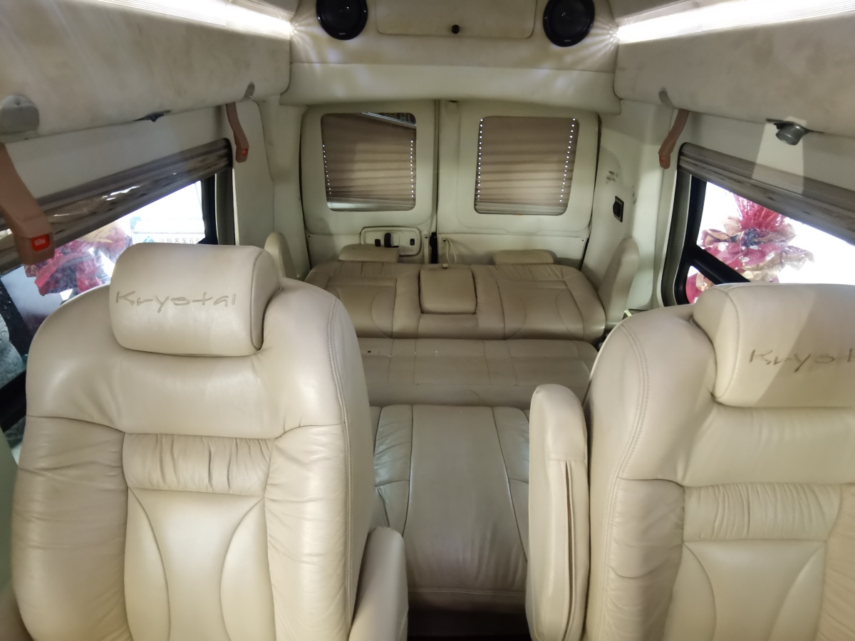 GMC SAVANA  2011款 6.0L 商務(wù)之星7座圖片