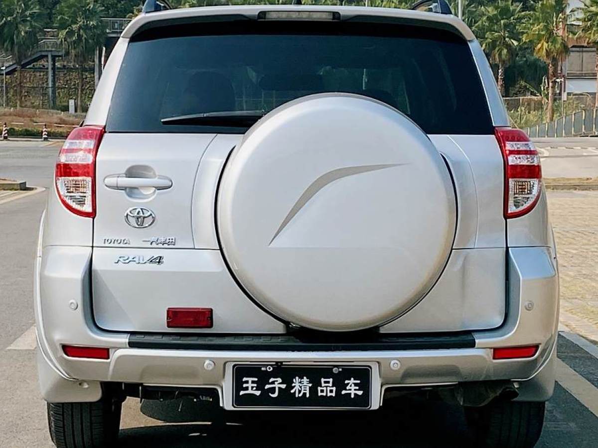 豐田 RAV4榮放  2011款 2.0L 自動(dòng)豪華版圖片