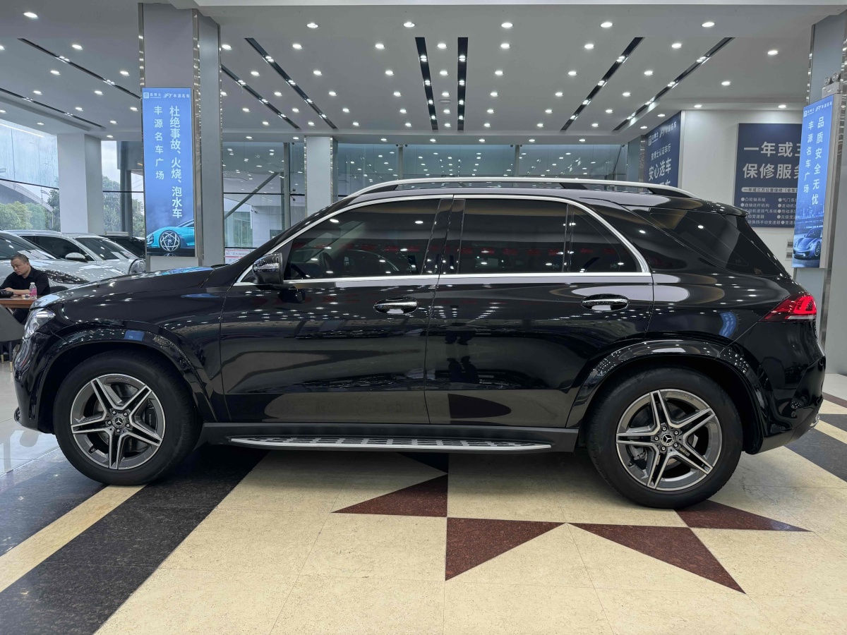 奔馳 奔馳GLE  2020款 改款 GLE 450 4MATIC 豪華型圖片