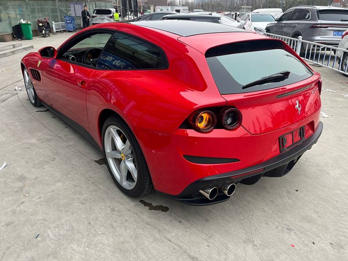 2019年10月法拉利 GTC4Lusso  2017款 3.9T V8