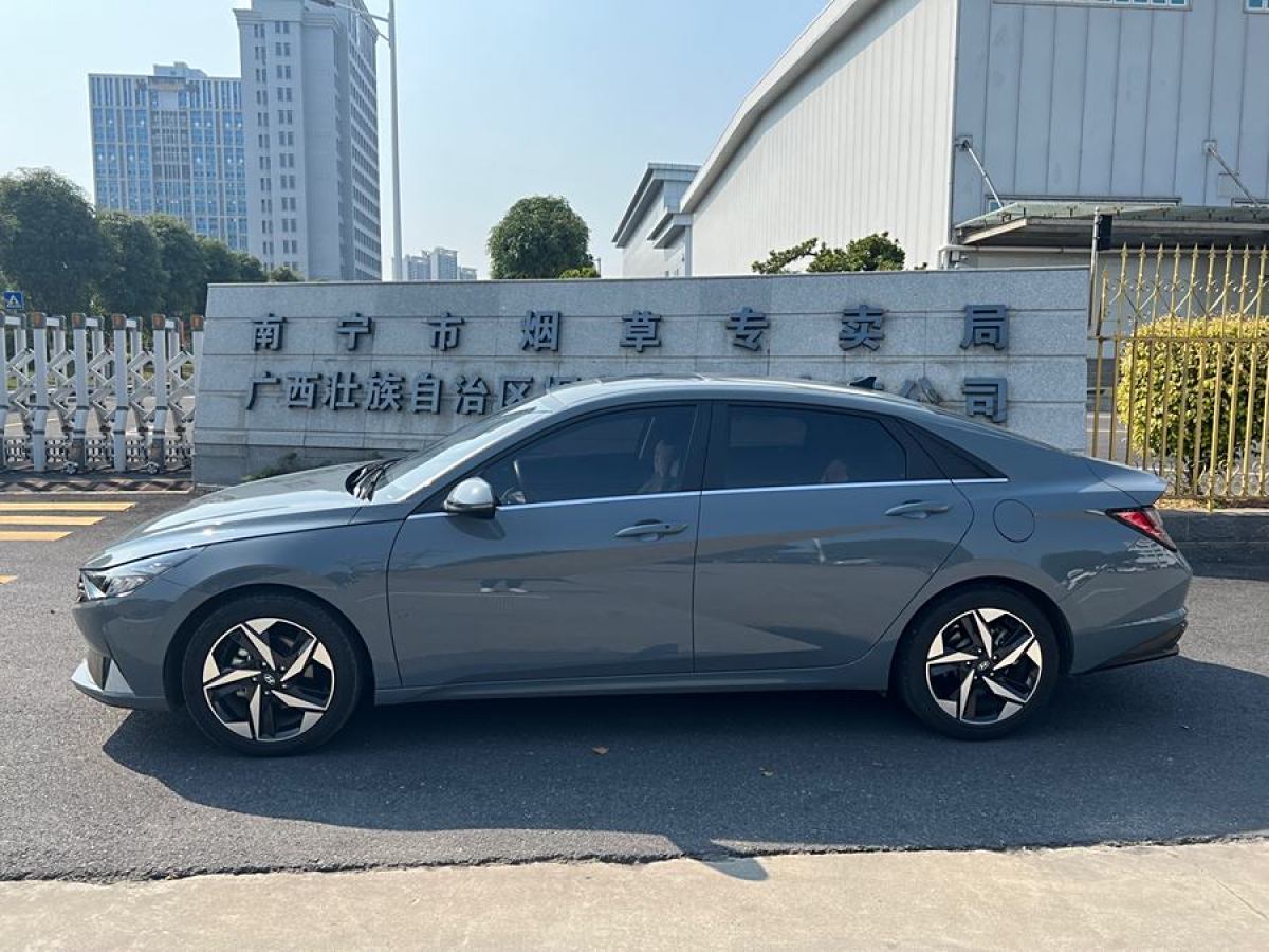 現(xiàn)代 伊蘭特  2021款 1.5L LUX尊貴版圖片