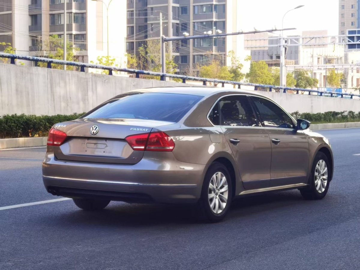 大眾 帕薩特  2014款 1.8TSI 自動尊榮版圖片