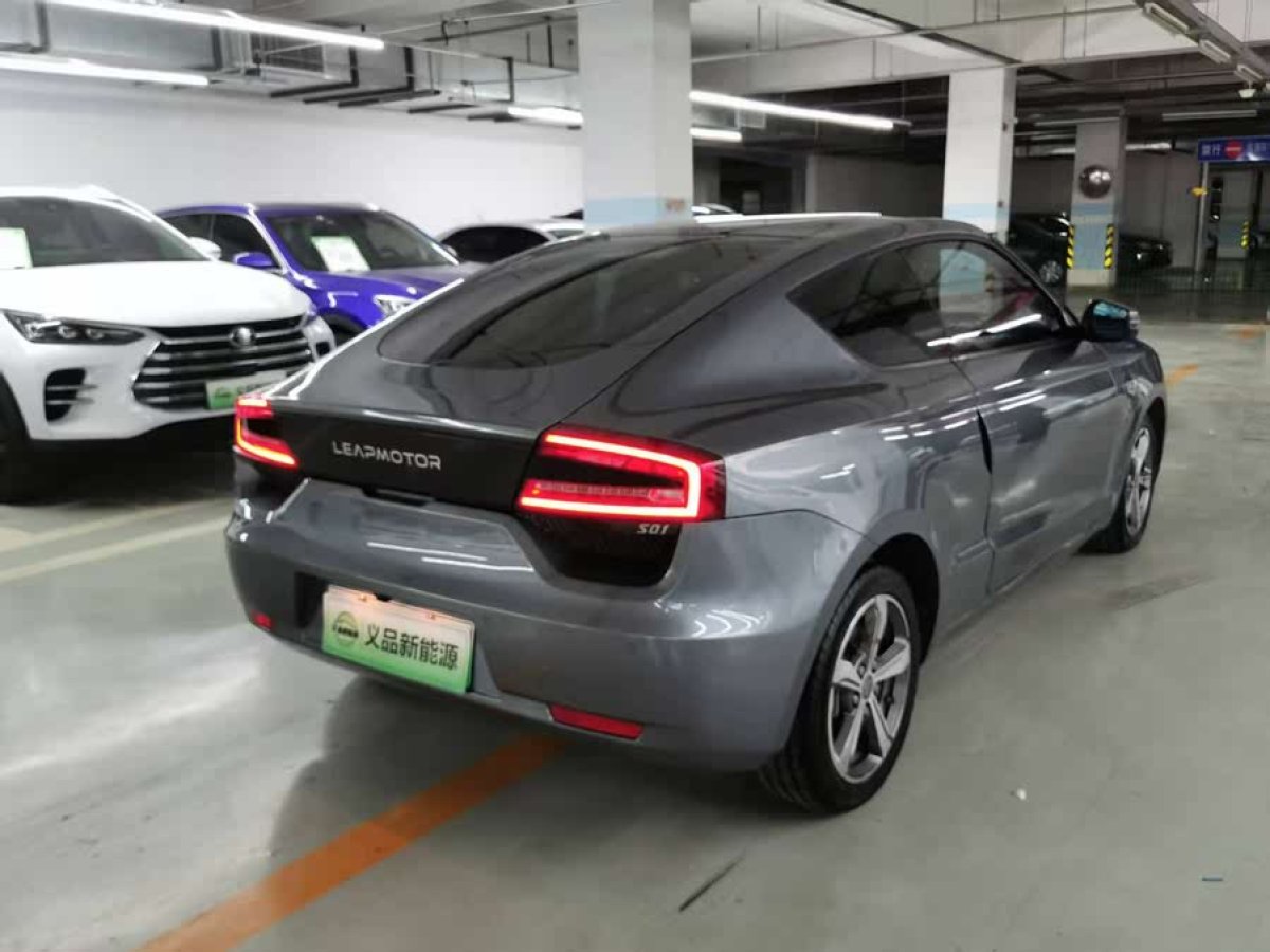零跑 零跑S01  2019款 380 標準版圖片