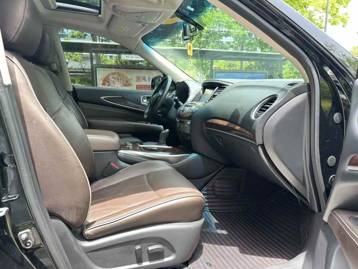 英菲尼迪 QX60  2018款 2.5T Hybrid 兩驅(qū)冠軍家庭版圖片