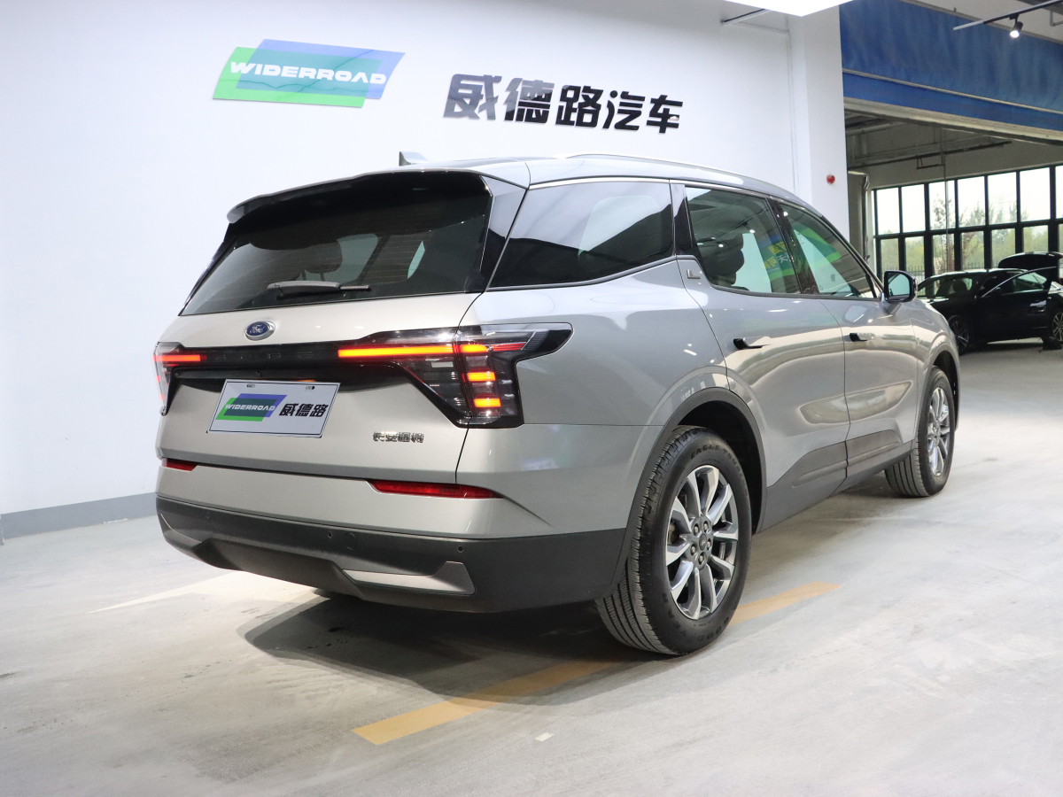 福特 銳界  2023款 銳界L 2.0T EcoBoost 兩驅(qū)七座豪華型圖片