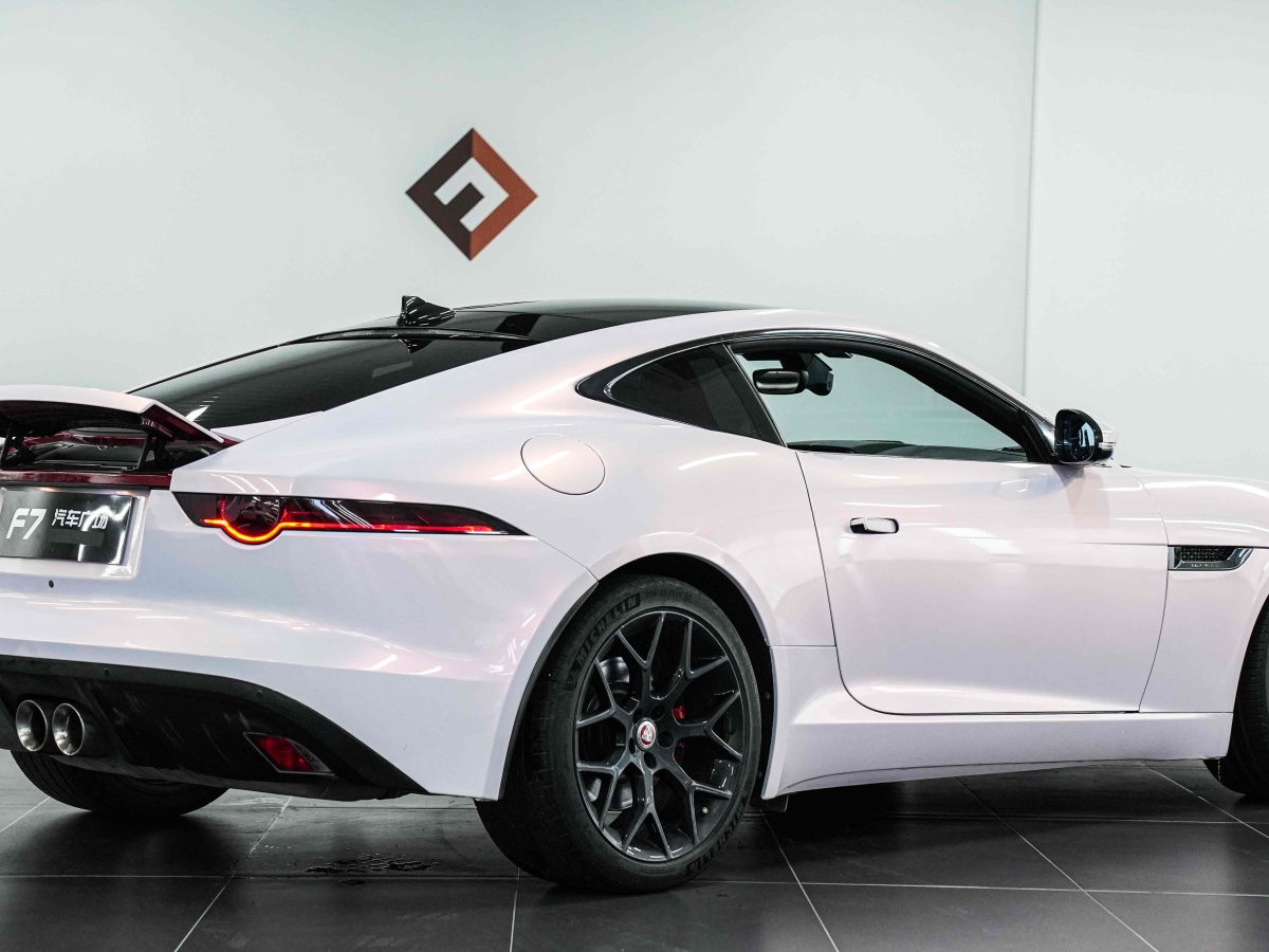 捷豹 F-TYPE  2016款 3.0T 硬頂版圖片