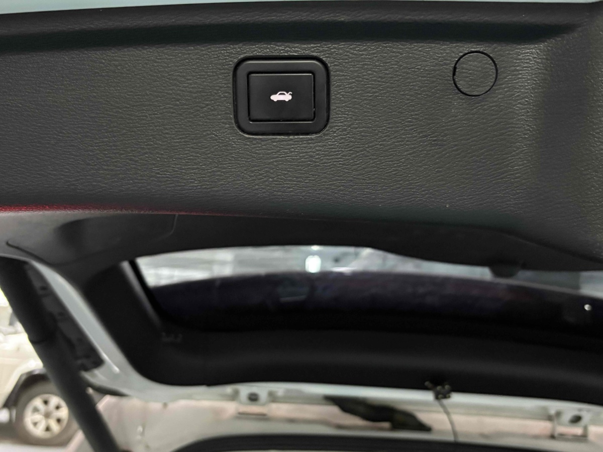 哈弗 H7  2016款 藍(lán)標(biāo)H7 2.0T 自動豪華型圖片