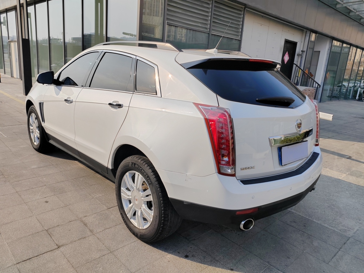 2015年4月凱迪拉克 SRX  2015款 3.0L 舒適型