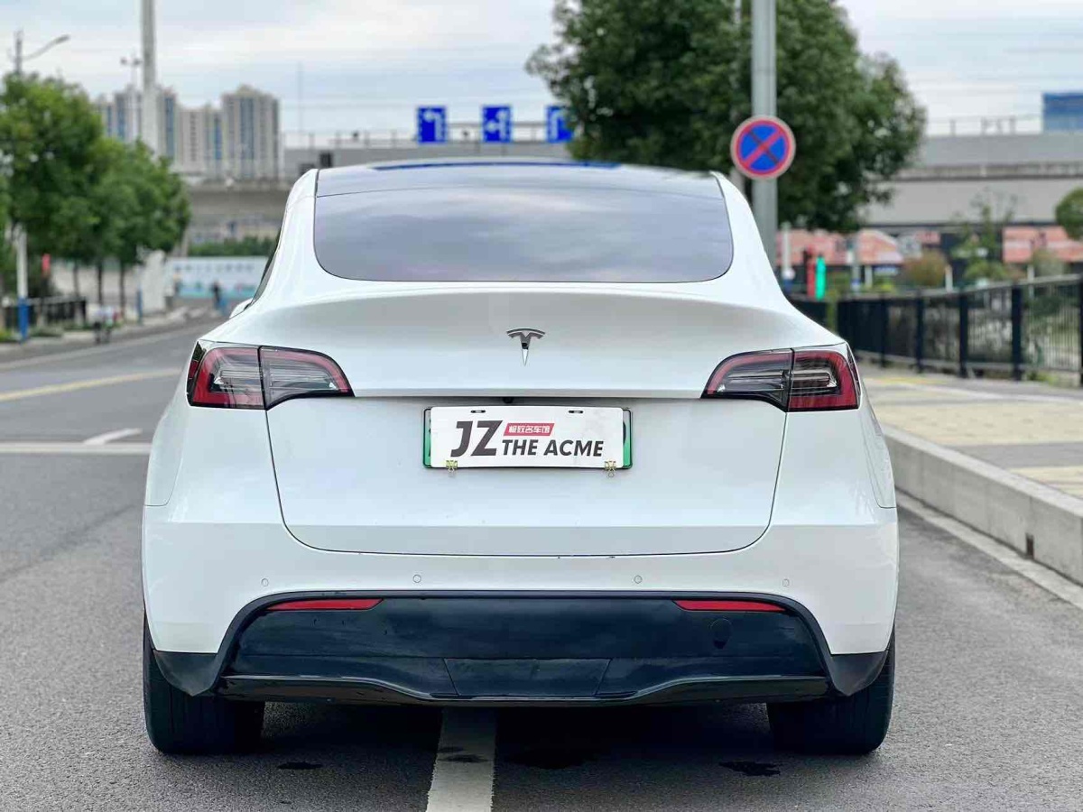 特斯拉 Model 3  2021款 改款 標(biāo)準(zhǔn)續(xù)航后驅(qū)升級(jí)版圖片