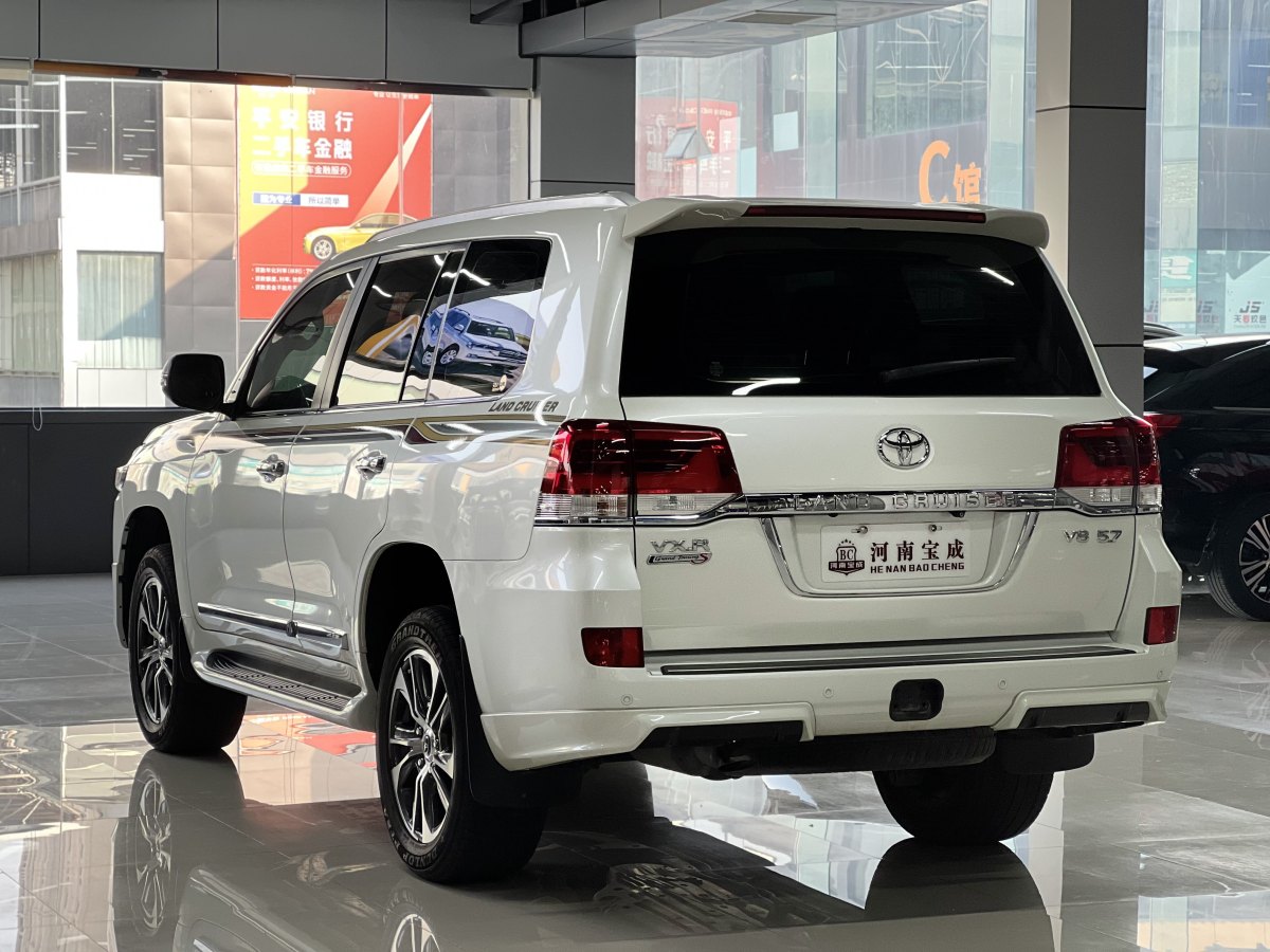 豐田 蘭德酷路澤  2018款 5.7L VX-R 12氣 底升(中東版)圖片