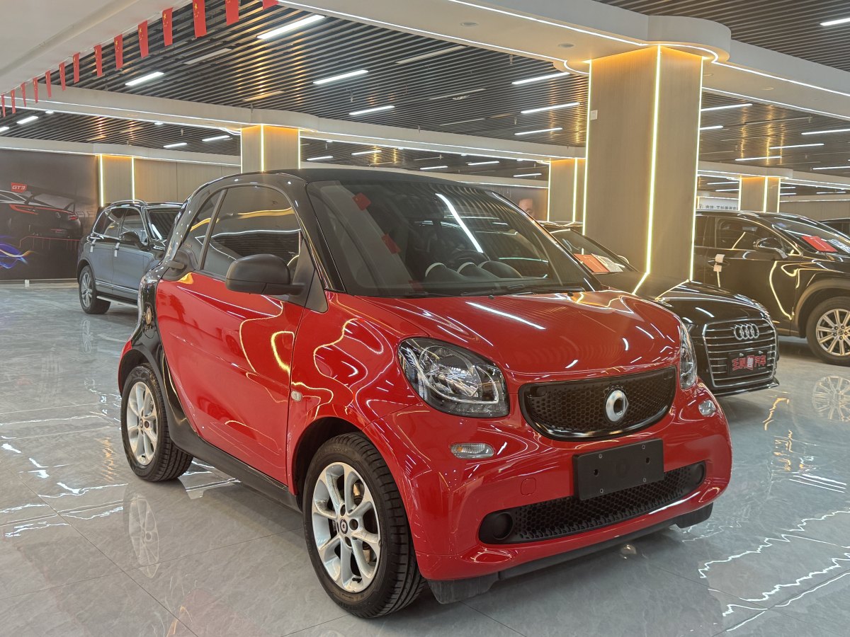 smart fortwo  2017款 1.0L 52千瓦硬頂摯愛(ài)特別版圖片