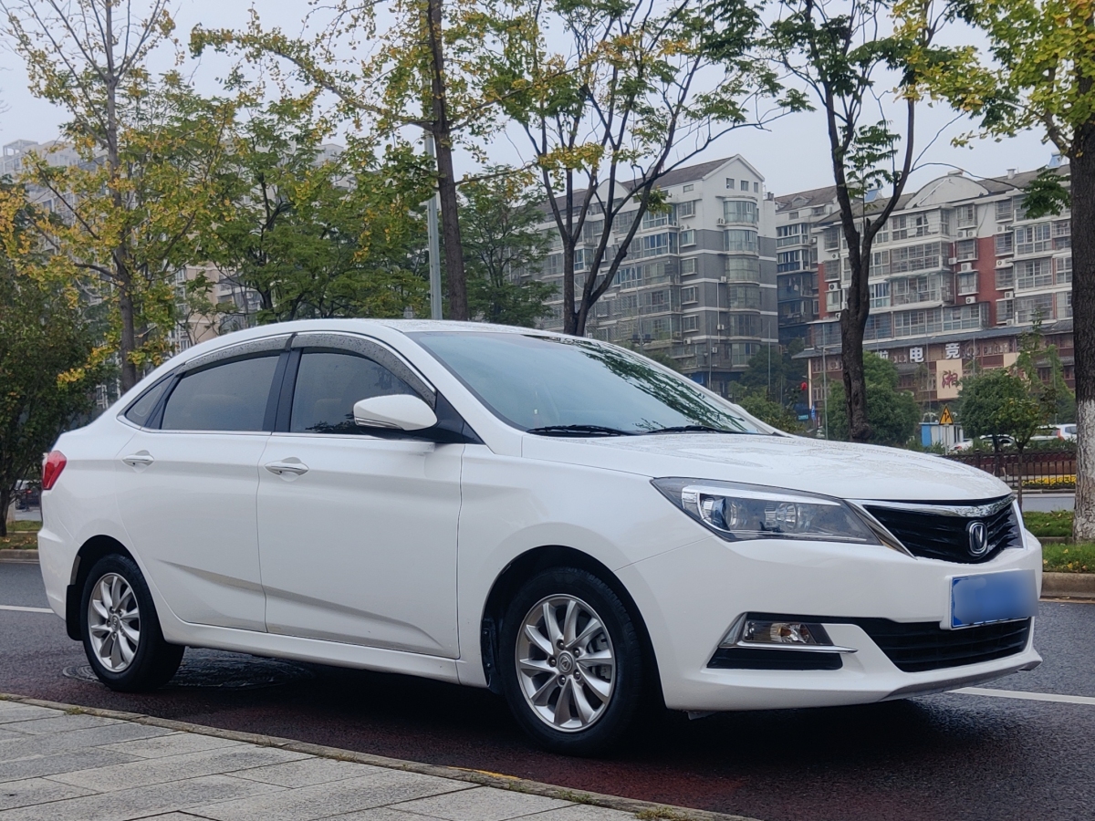 2015年12月長(zhǎng)安 悅翔V7  2015款 1.6L 自動(dòng)樂享型 國(guó)V