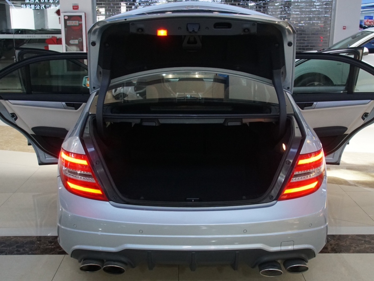 奔馳 奔馳C級AMG  2012款 AMG C 63 動感型圖片