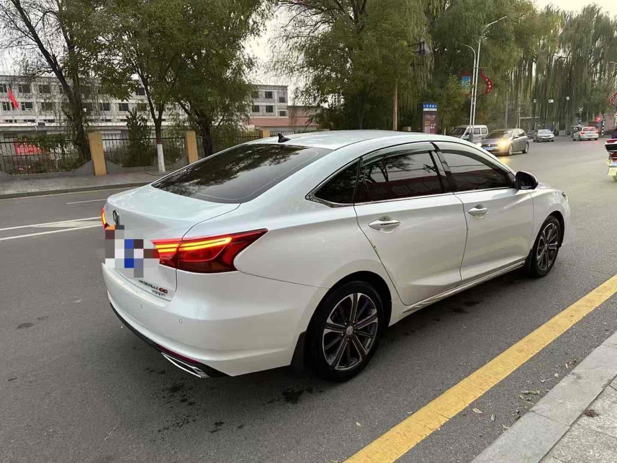 長(zhǎng)安 銳程CC  2022款 藍(lán)鯨版 1.5T DCT豪華型圖片