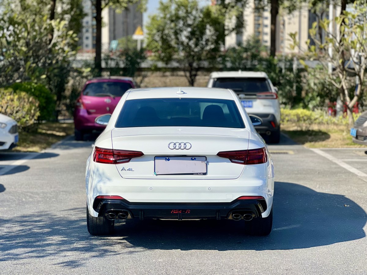 奧迪 奧迪A4L  2018款 30周年年型 40 TFSI 進取型圖片