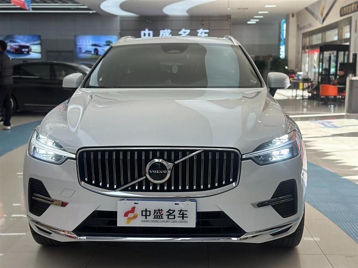 沃爾沃 XC60  2023款 B5 四驅(qū)智遠豪華版圖片