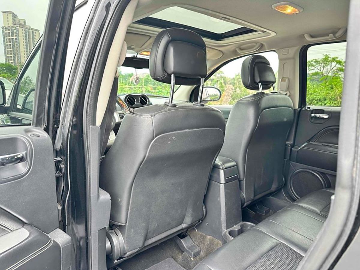 Jeep 指南者  2014款 改款 2.4L 四驱舒适版图片