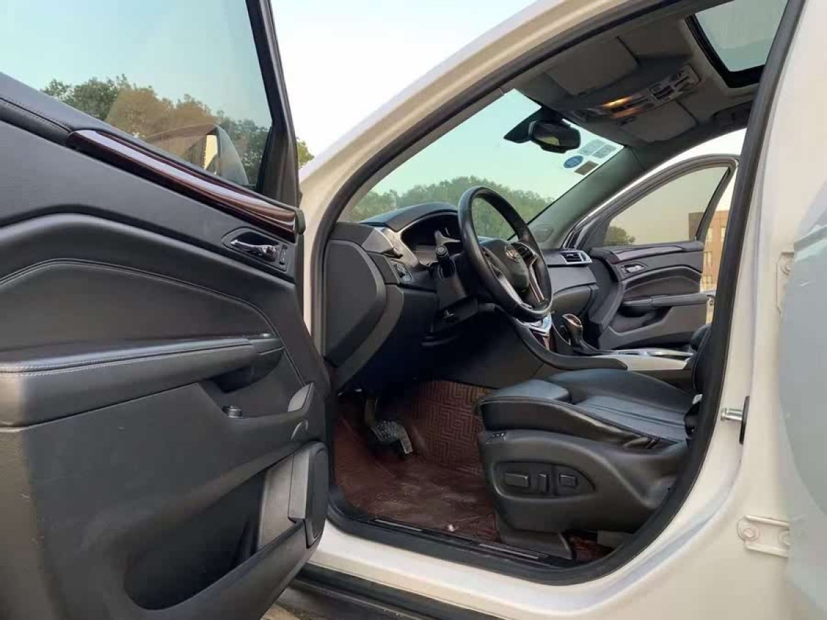 凱迪拉克 SRX  2013款 3.0L 精英型圖片