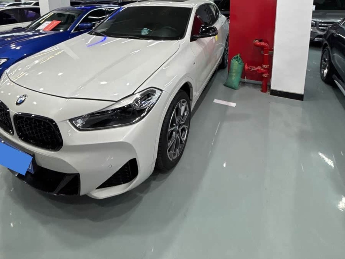 寶馬 寶馬X2  2022款 sDrive25i 曜夜版圖片