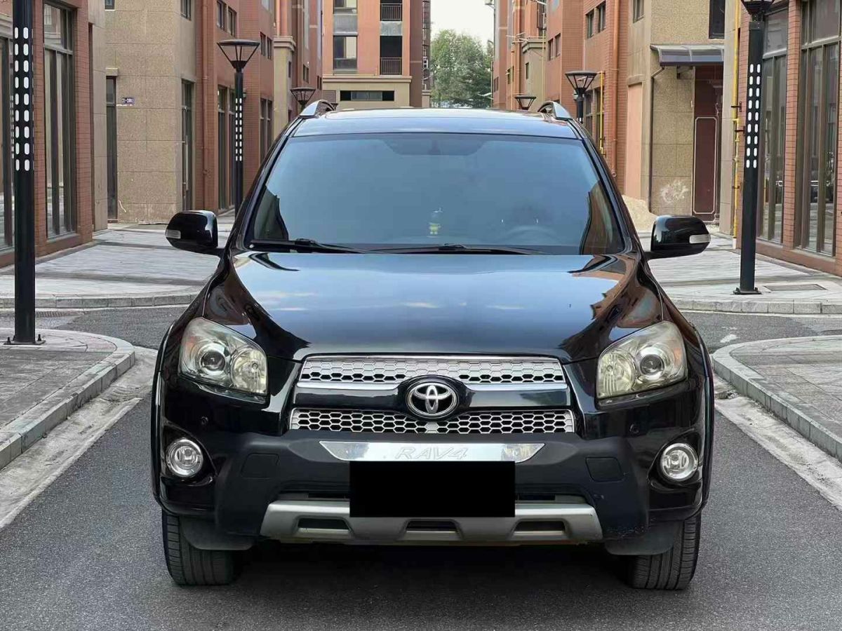 2013年1月豐田 RAV4榮放  2013款 2.5L 自動(dòng)四驅(qū)豪華版