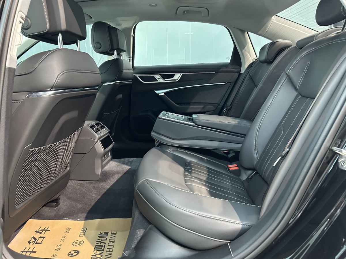 奧迪 奧迪A6L  2024款 45 TFSI quattro 尊享致雅型圖片