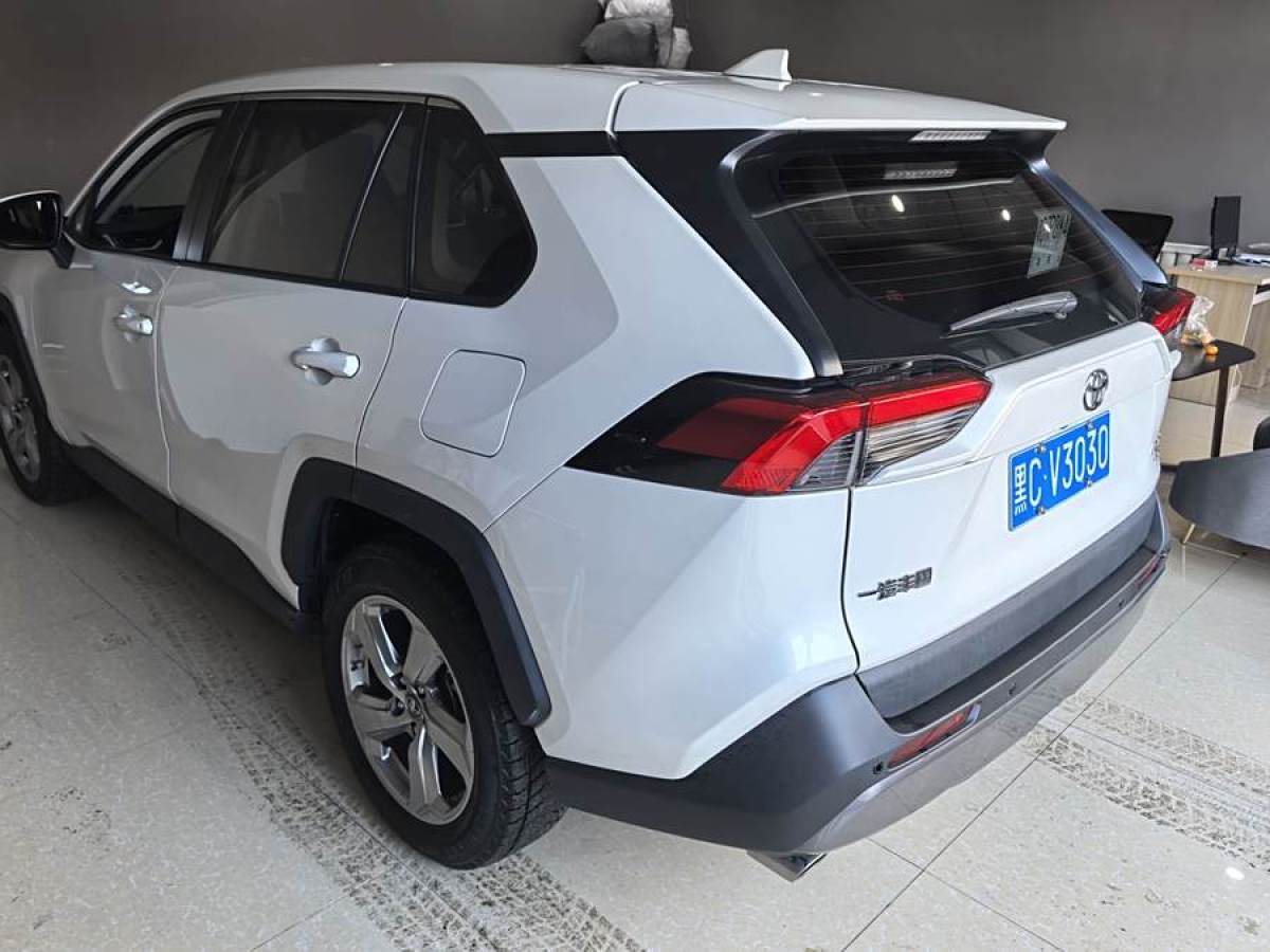 豐田 RAV4榮放  2021款 2.0L CVT四驅(qū)風(fēng)尚PLUS版圖片