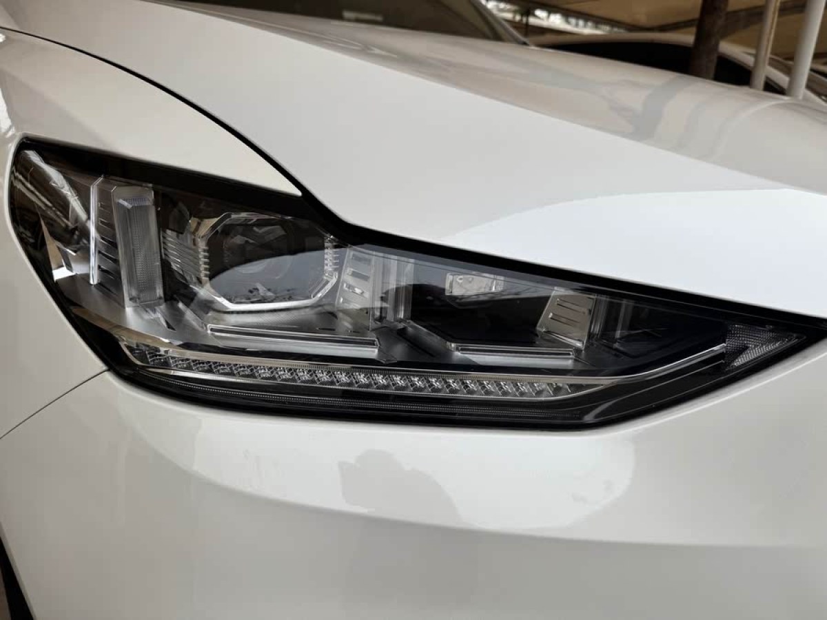 WEY VV5  2019款  升級款 2.0T 兩驅(qū)超豪型 國VI圖片