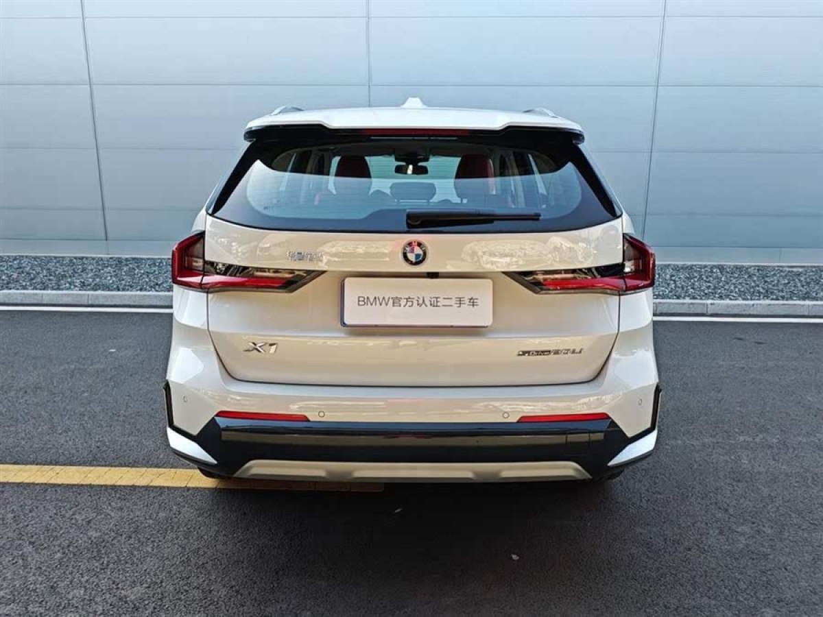 寶馬 寶馬X1  2024款 sDrive20Li X設(shè)計(jì)套裝圖片