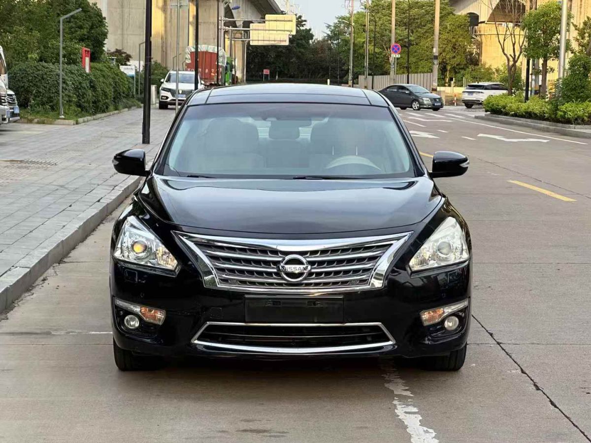 日產(chǎn) 天籟  2015款 2.0L XE-Sporty歐冠運(yùn)動(dòng)版圖片