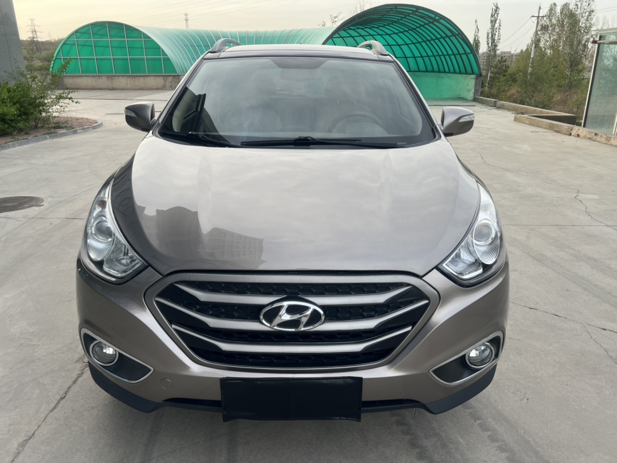 現(xiàn)代 ix35  2012款 2.0L 自動四驅(qū)尊貴版GLS圖片