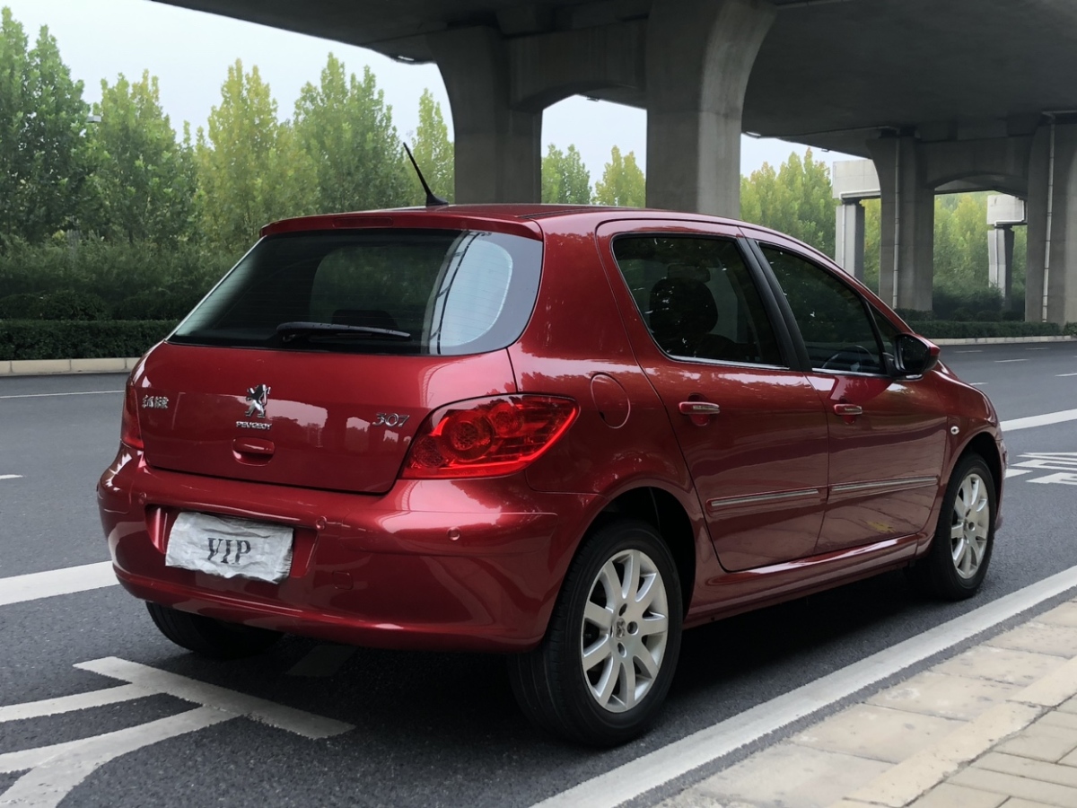 標(biāo)致 307  2013款 兩廂 1.6L 自動舒適版圖片