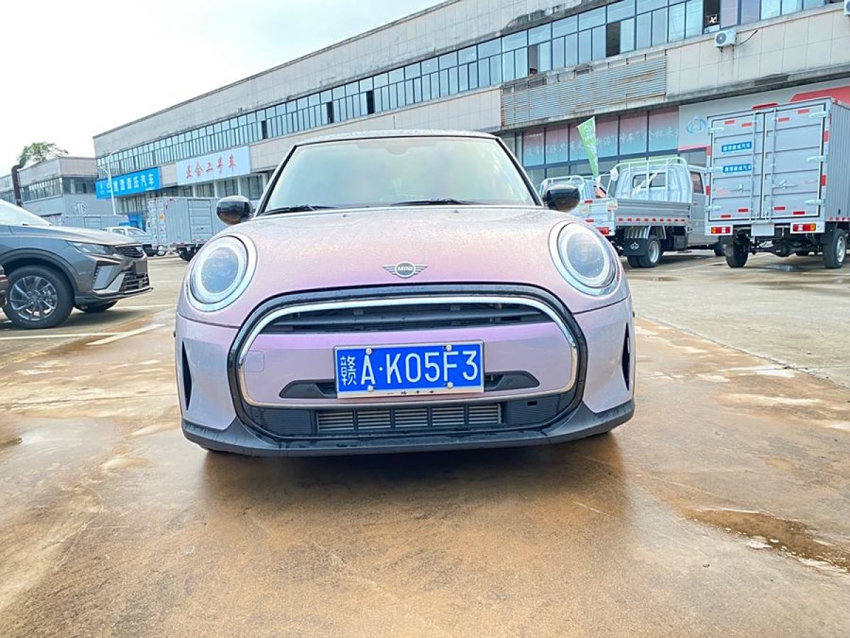 MINI MINI  2022款 改款 1.5T COOPER 藝術(shù)家圖片