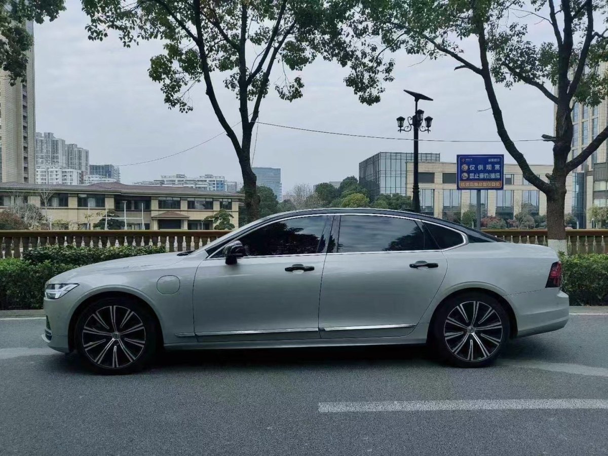 沃爾沃 S90新能源  2021款 T8 E驅(qū)混動 智雅豪華版圖片