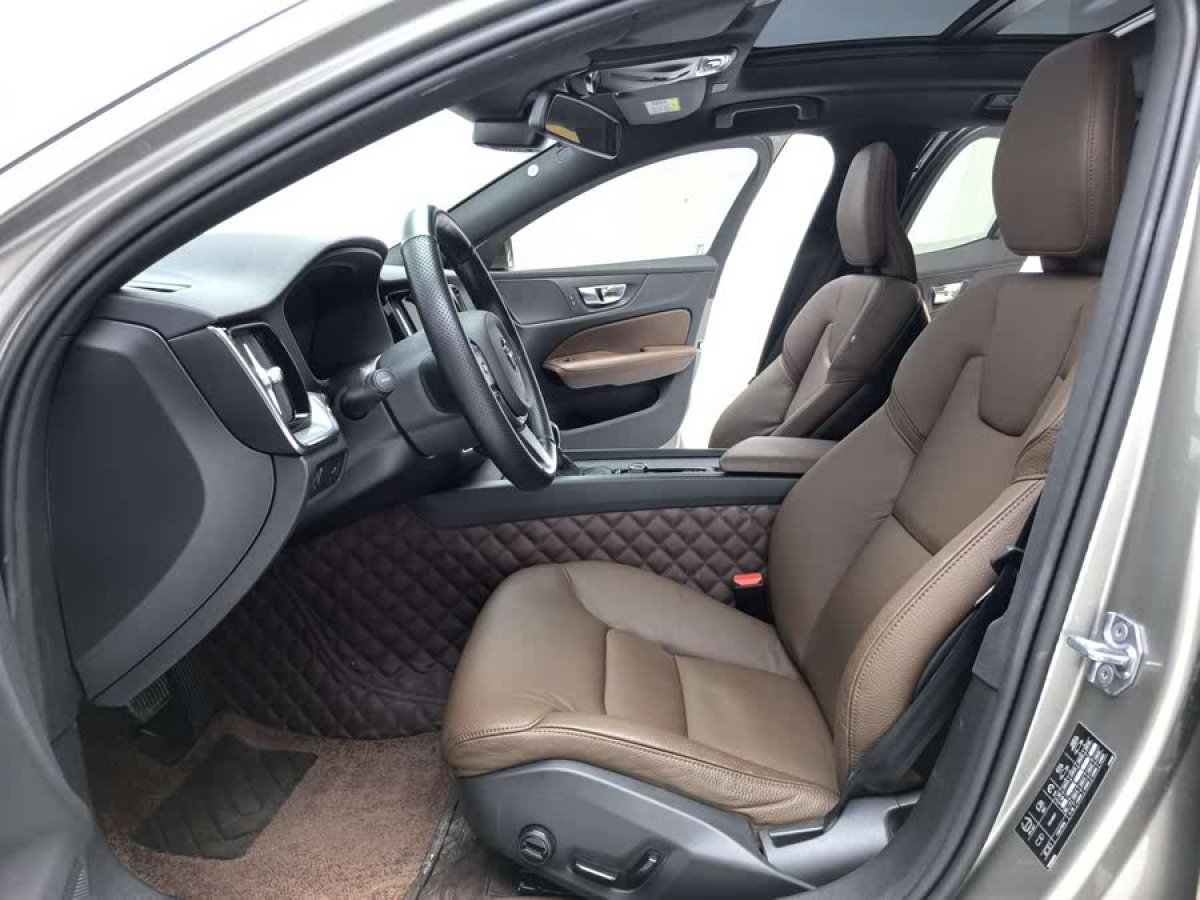 沃爾沃 S60L  2020款 T4 智逸豪華版圖片