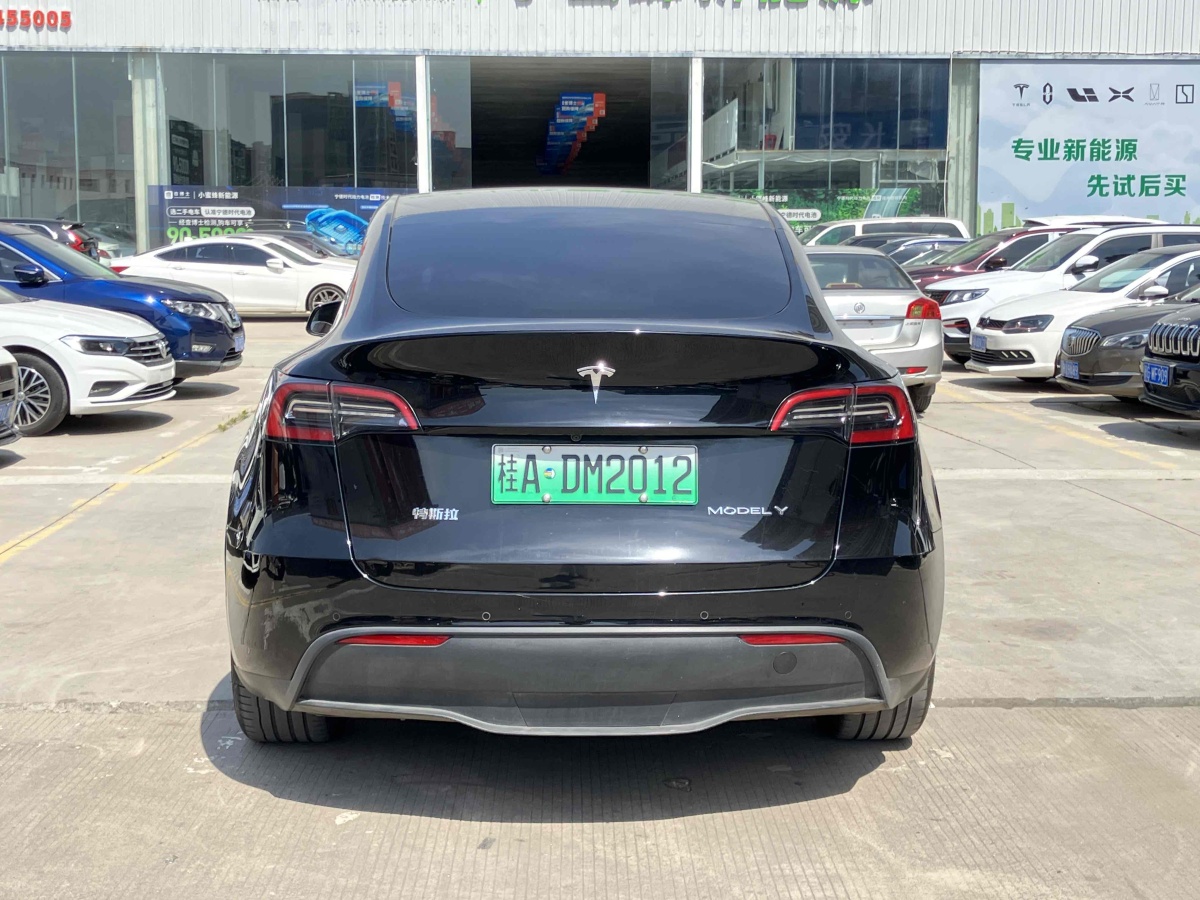 特斯拉 Model Y  2024款 后輪驅(qū)動版圖片